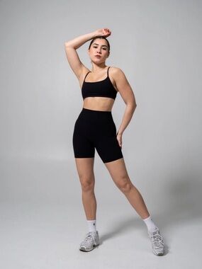 Buff Bunny Legacy Short 6” black xxl